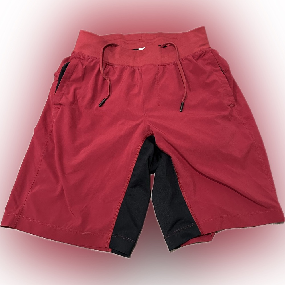 Lululemon Men’s Lined Training Shorts Size Small